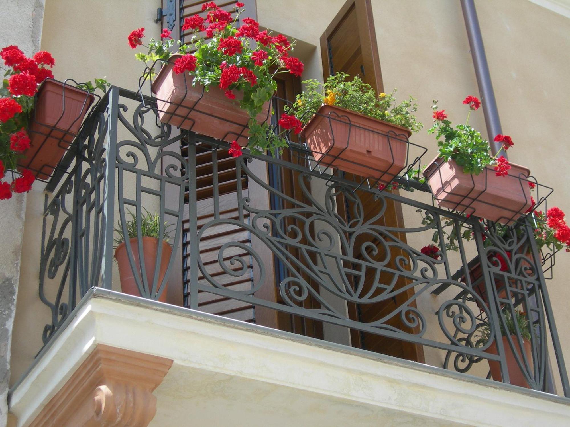 Piazza San Pantaleo Bed & Breakfast ซอร์โซ ภายนอก รูปภาพ