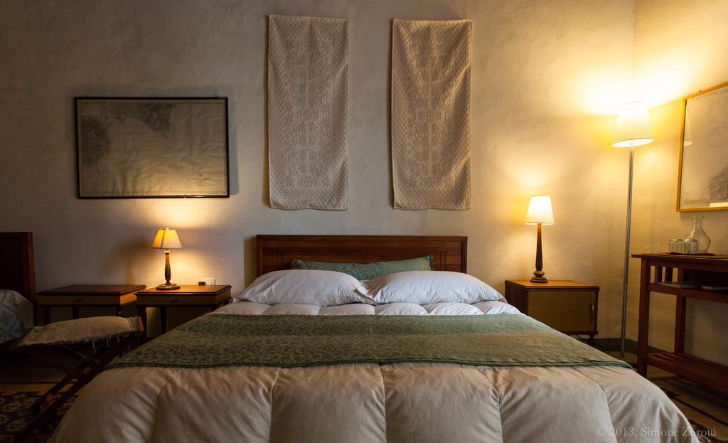 Piazza San Pantaleo Bed & Breakfast ซอร์โซ ภายนอก รูปภาพ
