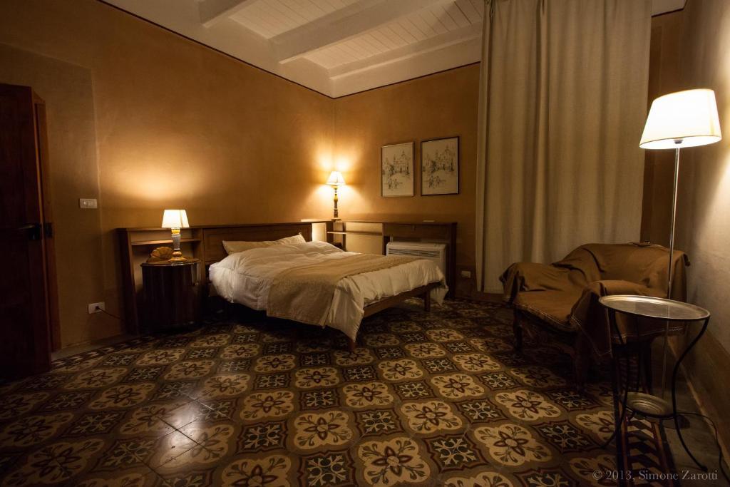 Piazza San Pantaleo Bed & Breakfast ซอร์โซ ห้อง รูปภาพ