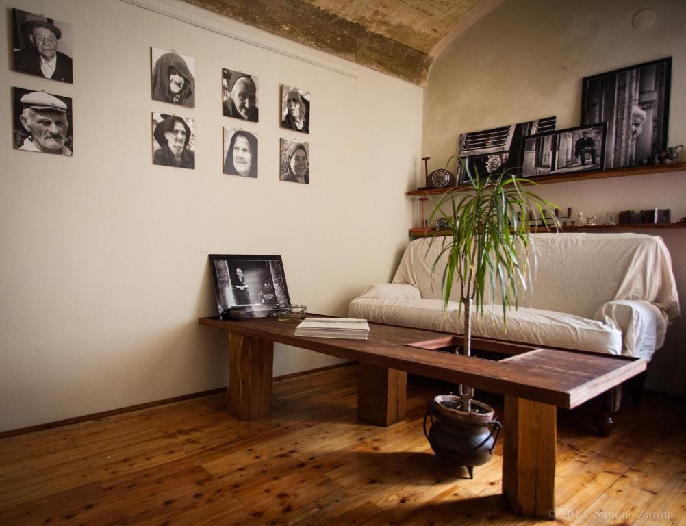 Piazza San Pantaleo Bed & Breakfast ซอร์โซ ภายนอก รูปภาพ